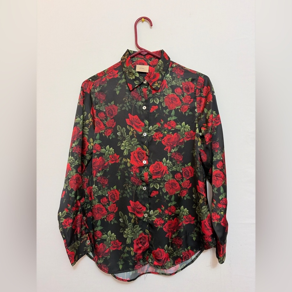 Elie Tahari women’s size S Petite Black Red Rose Floral Button Down Shirt(A210)✨